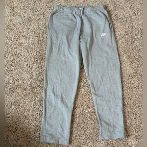 Nike Men’s Gray Joggers/Sweatpants